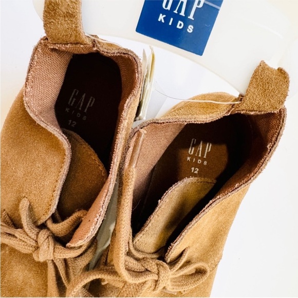 GAP Kids Brown Suede ankle Boots NWT - Picture 8 of 10